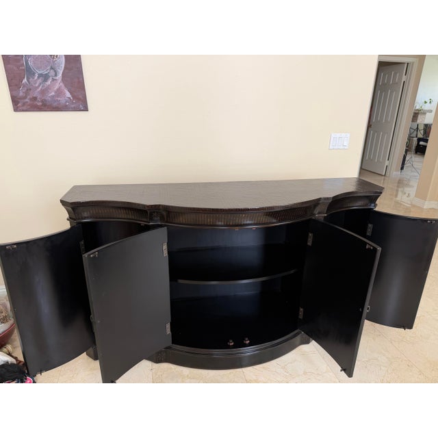 2000 - 2009 Ethan Allen Chinoiserie Hand-Painted Serpentine Sideboard For Sale - Image 5 of 5