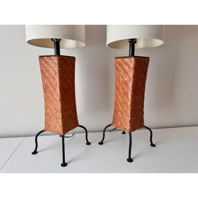 Mid-Century Modern 1970s Rattan and Iron Table Lamps in the Style of Paul Mayen: A Pair For Sale - Image 3 of 7