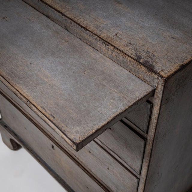 Antique English George III Chest of Drawers, 1800s For Sale - Image 6 of 8