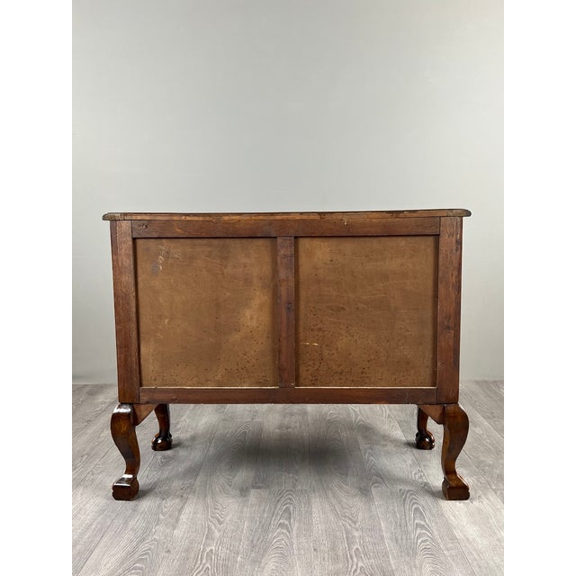 20th Century Louis XV Chest of Drawers in Walnut Burl Veneer For Sale - Image 11 of 12
