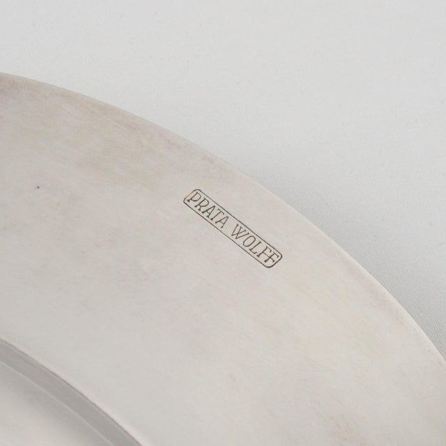 1980s Prata Wolff Silver Plate Platter Tray Centerpiece with Lucite Horn Handles For Sale - Image 5 of 8