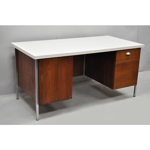 Mid Century Modern Florence Knoll Walnut Executive Desk Chairish