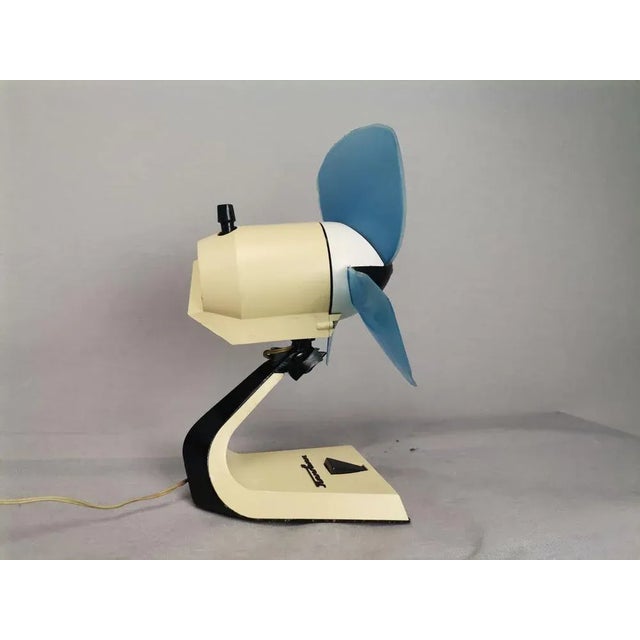 Retro vintage table fan from the 1969 Soviet Union. Made of plastic with flexible plastic blades . Apart from being...
