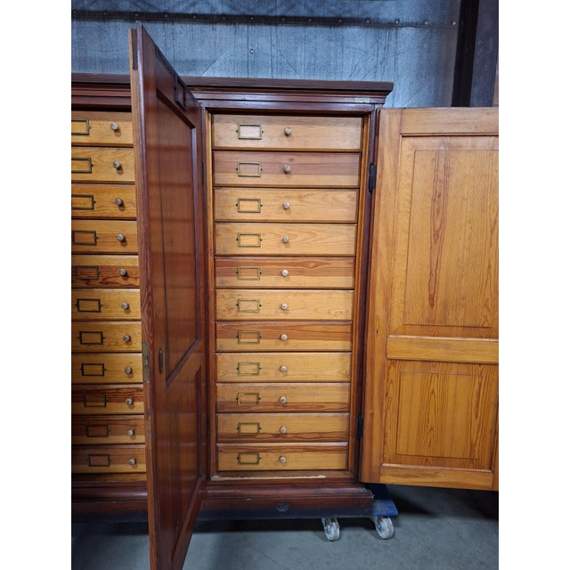 Vintage Laboratory Cabinet from Berlin University For Sale - Image 9 of 13