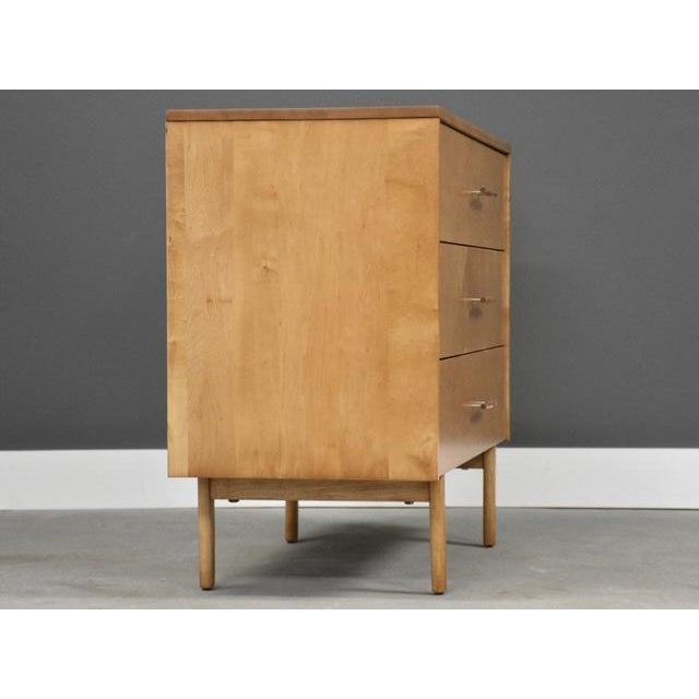 Mid-Century Modern 1950s Refinished Paul McCobb Planner Group Dresser Chest For Sale - Image 3 of 10
