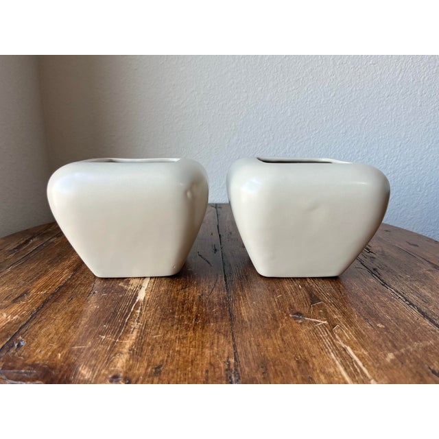 Cream Haeger 1990’s Pottery Matte Cream Color Square Planter Vases - a Pair For Sale - Image 8 of 8