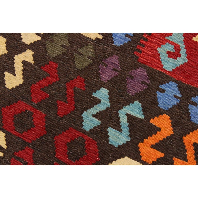 Shabby Chic Kilim Chocolate Rust Wool Rug - 8'5" X 9'11" For Sale - Image 4 of 7