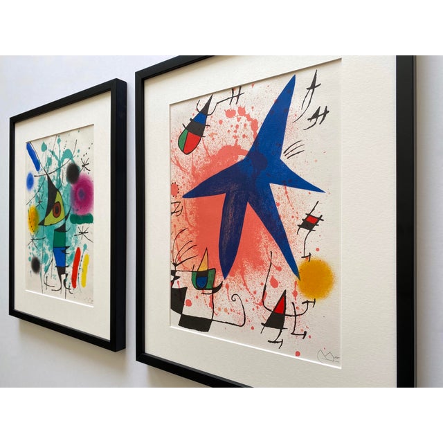 1970s Joan Miro Vintage 1972 Mid Century Modernist Framed " Le Chanteur " and " l'Etoile Bleu " Original Lithograph Prints - Set of 2 For Sale - Image 5 of 18