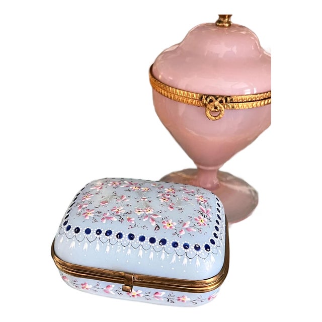 Beautiful antique pale blue opaline glass box // Napoleon III era // 1850-1870 // hand-enameled boule de savon hinged box // collectible For Sale