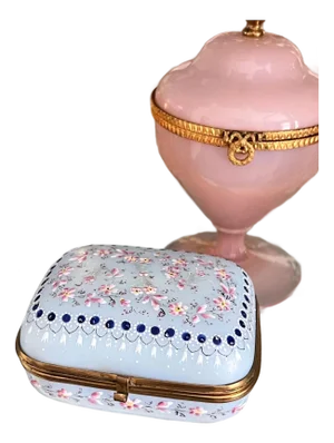 Beautiful antique pale blue opaline glass box // Napoleon III era // 1850-1870 // hand-enameled boule de savon hinged box // collectible