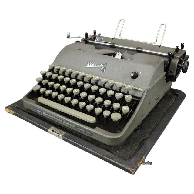 German Mechanical Typewriter with Carrying Case from Rheinmetall, 1950s For Sale - Image 12 of 12