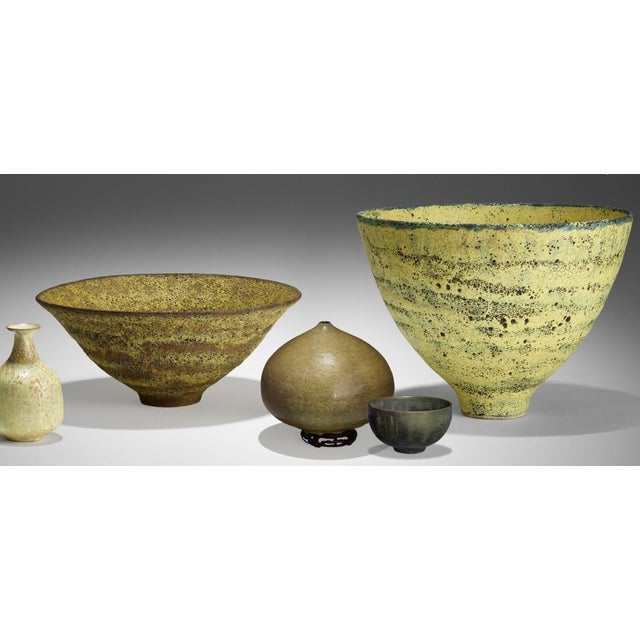 Ceramic Gertrud and Otto Natzler Important Large Sulphur Crater Bowl 1959 For Sale - Image 7 of 9