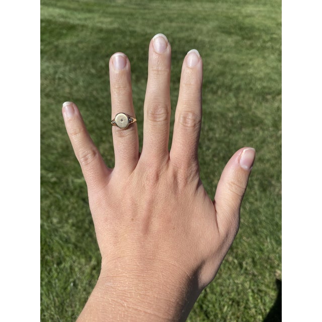 Diamond Star Signet Ring, 10k Yellow Gold, Ring Size 5 For Sale In Greensboro - Image 6 of 6