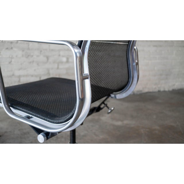 Herman Miller Eames Aluminum Group Mesh Chair For Sale - Image 13 of 17