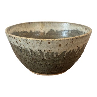 Vintage Hand Thrown California Studio Pottery Bowl in Taupe Speckled Glaze For Sale