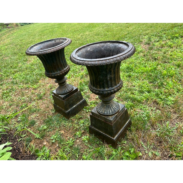 English Late 20th Century Neoclassical Cast Iron Urns on Plinths - A Pair For Sale - Image 3 of 12