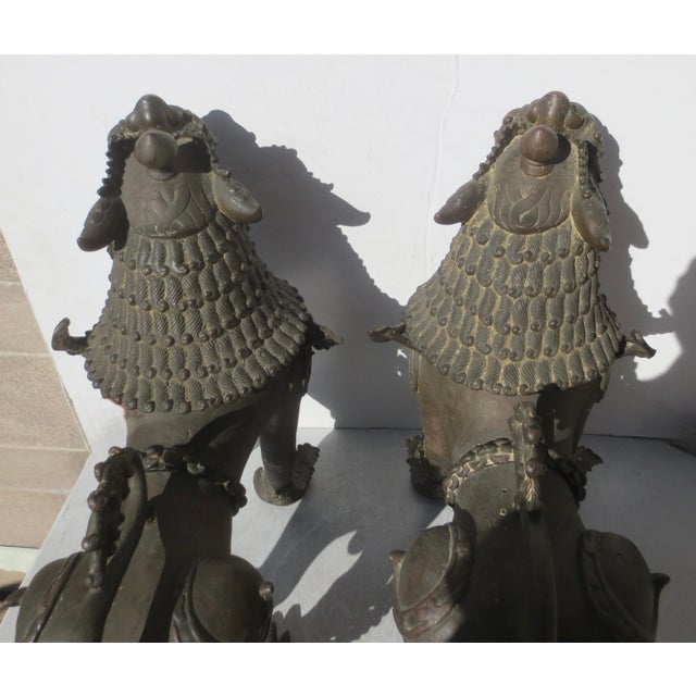 Antique 18th-19th Century Nepali Bronze Temple Lions - A Pair of 2 For Sale - Image 14 of 16