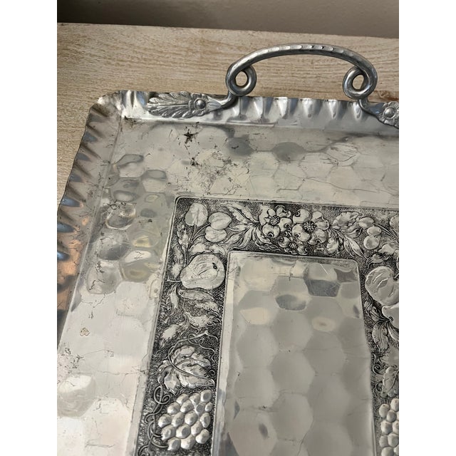 1950s Mid-Century Hand-Wrought Hammered Aluminum Rectangular Serving Tray For Sale - Image 4 of 6