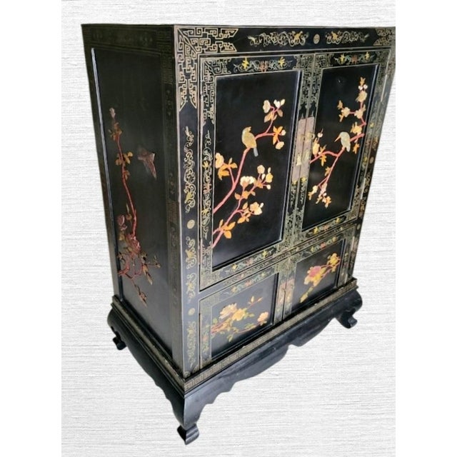 Dessin Fournir Vintage Chinoiserie Black Lacquered Large 4 Door Soapstone Decorative Storage Cabinet For Sale - Image 4 of 18