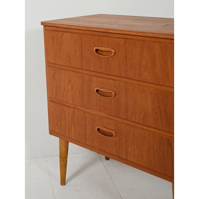 1950s Scandinavian Teak Chest of Drawers with Turned Birch Legs, 1950s For Sale - Image 5 of 10
