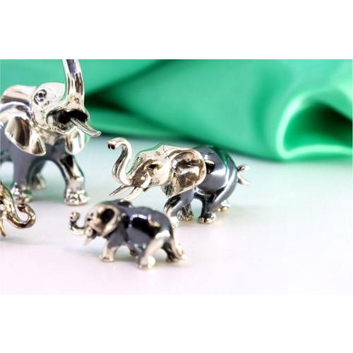 Elephants in Nickel Silver, Set of 4 For Sale - Image 4 of 7