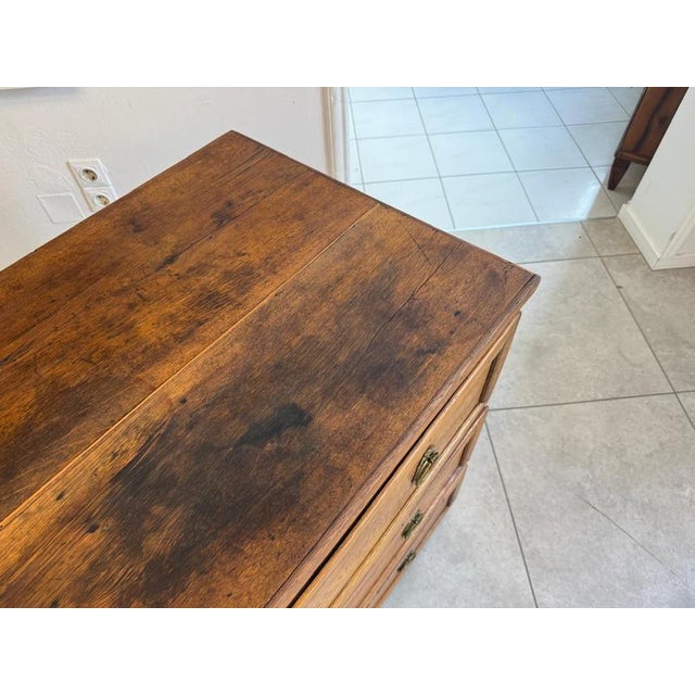 Baroque Chest of Drawers in Pine For Sale - Image 12 of 18