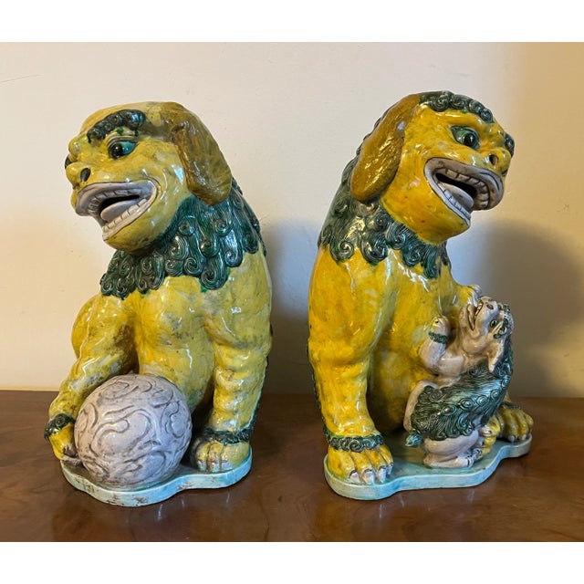 Antique 18th Century Chinese Famille Vert Foo Lion Dogs - a Pair For Sale - Image 9 of 13