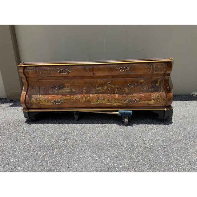 Brown 1970s Hand Painted Gold Leaf Chinoiserie Vitrine Burl Wood Display Cabinet For Sale - Image 8 of 16