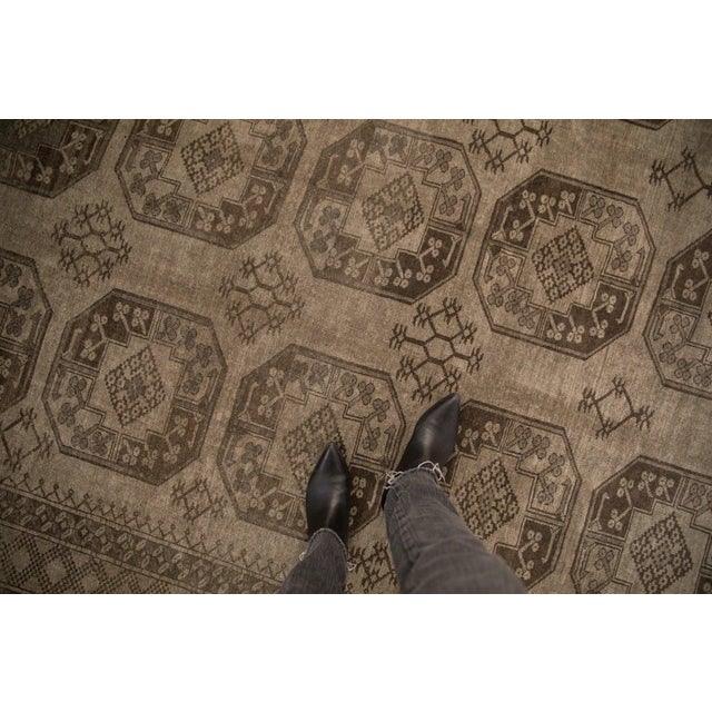 :: Covered field of re4peating oversized floral guls in simplistic geometric relief arranged in three columns bearing...