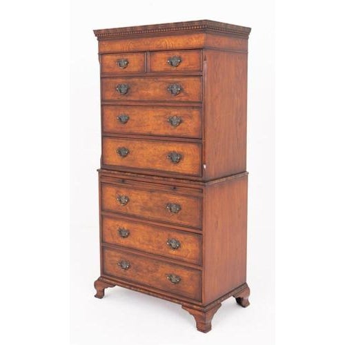 Georgian Revival Chest on Chest of Drawers in Elm, 1920s For Sale - Image 4 of 9