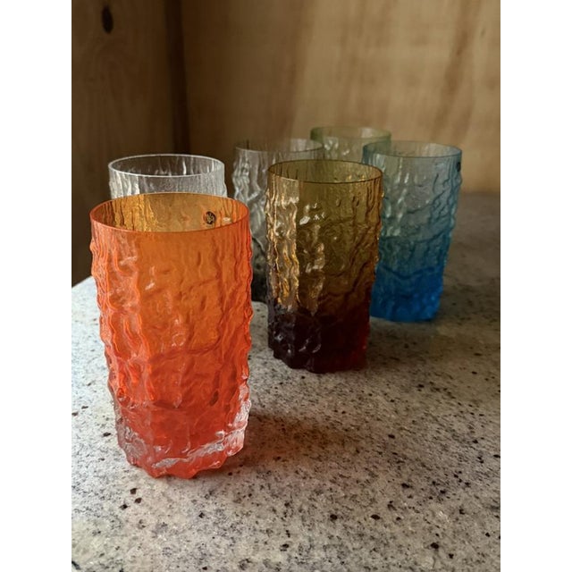 Italian Textured Bark Glasses in the style of Geoffrey Baxter, 1960s, Set of 6 For Sale - Image 4 of 18