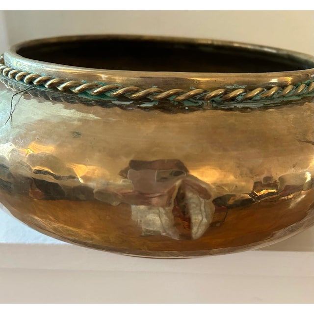 Asian 1980s Large Solid Brass Hammered Trompe I’Oeoil Ribbon Tassel Cachepot, 11" Across For Sale - Image 3 of 4
