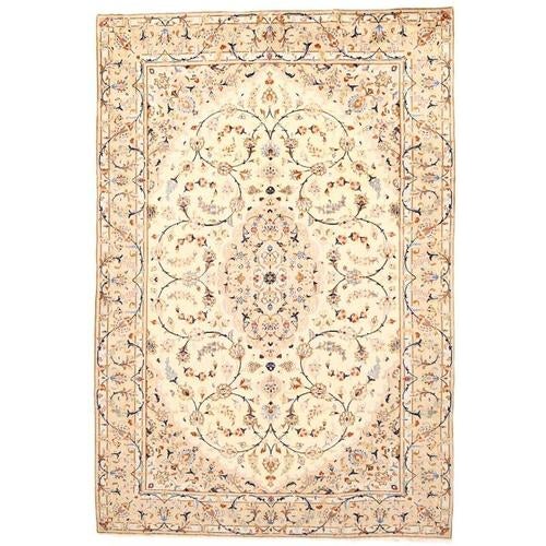 Textile Middle Eastern Rug in Wool For Sale - Image 7 of 7