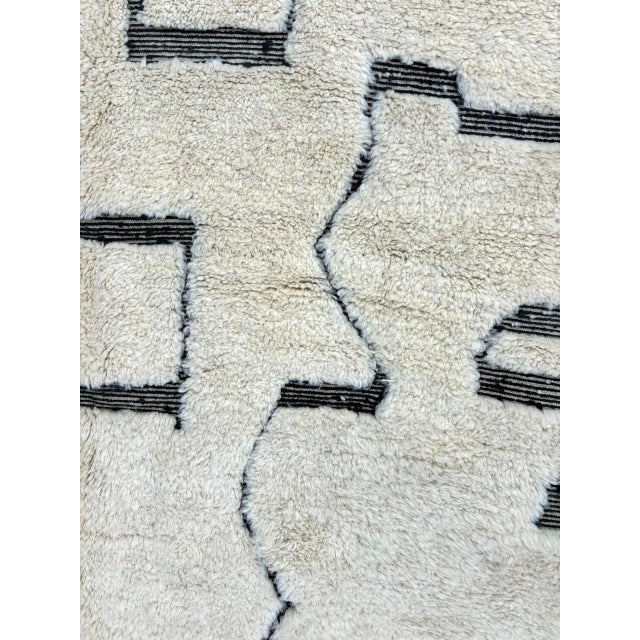 Textile Hand-Knotted Modern Moroccan White Wool Rug For Sale - Image 7 of 8