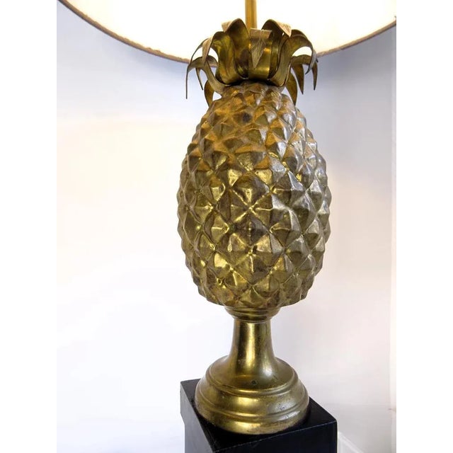 Hollywood Regency Large Vintage Pinapple Table Lamp in Brass by Maison Charles, 1950s For Sale - Image 3 of 10