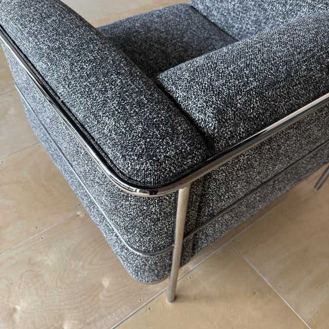 Jack Cartwright Lc2 Chair Reupholstered in Crypton For Sale - Image 9 of 12