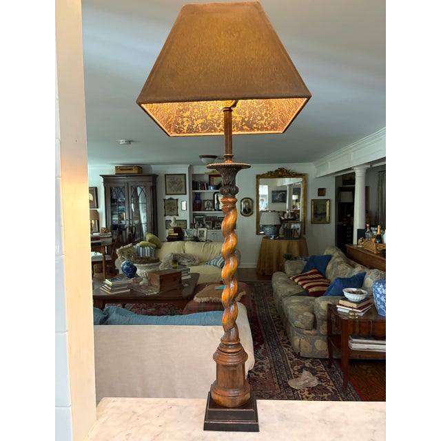English Vintage Theodore Alexander Barley Twist Lamp, Leather‑Look Shade, Faux Tortoise Shell Liner - Ralph Lauren Style, Club Room & Traditional - 37.5” For Sale - Image 3 of 10