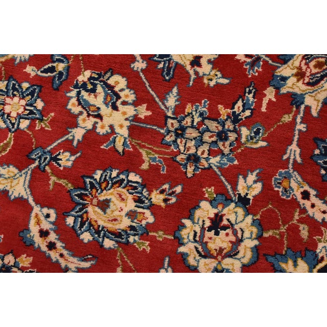 1980s Najafabad Rug 11′ X 17’5” Red Wool Vintage Traditional Hand-Knotted Carpet For Sale - Image 5 of 16