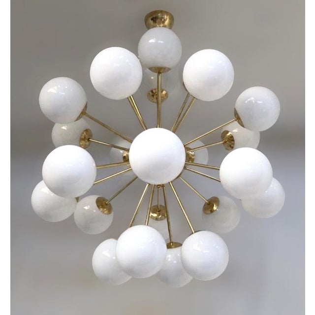Italian 21st Century Nova Natural Brass Glossy White Murano Sputnik Chandelier by Fabio LTD For Sale - Image 3 of 7