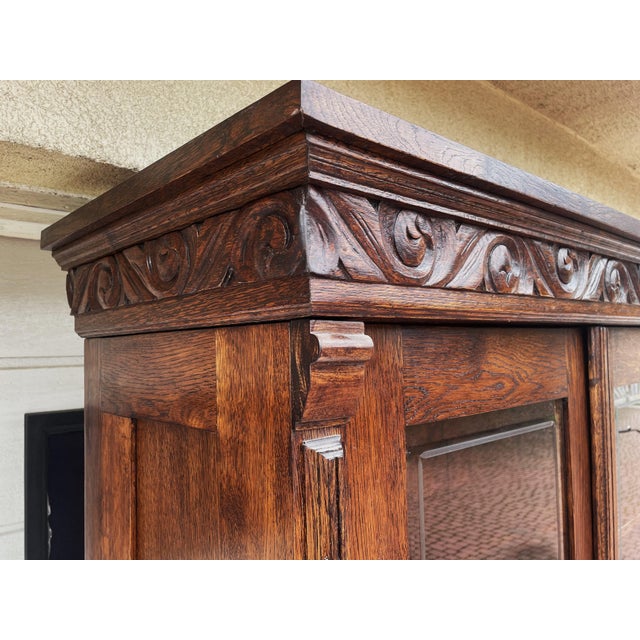 Antique Neo-Renaissance Oak Display Cabinet, 1910 For Sale - Image 3 of 18