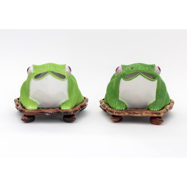 Late 20th Century Chinese Porcelain Frog Form Jardinieres, Pair For Sale - Image 5 of 12