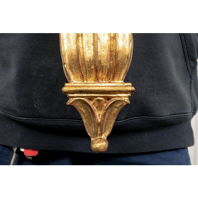 Vintage Italian Acanthus Leaf Gilt Wood Wall Shelf For Sale - Image 4 of 5