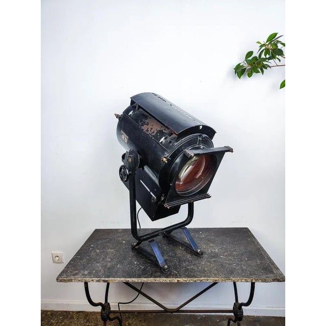 We don’t often buy heavy industrial lights anymore, but when we came across the best of the best we just couldn’t help...