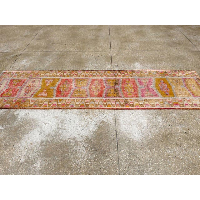 Galerie Shabab Collection Mid-20th Century Turkish Anatolian Runner For Sale In New York - Image 6 of 10