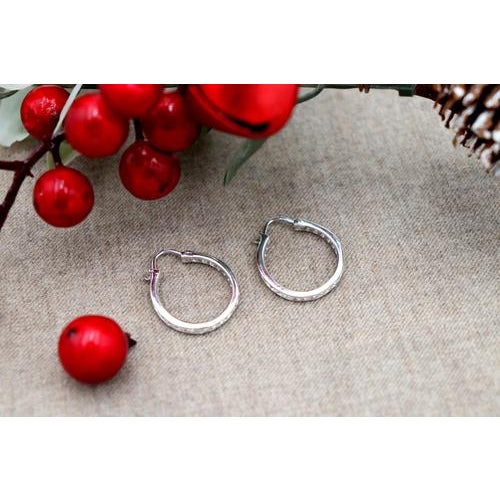 White gold earrings with brilliant cut zirconias. Metal: Gold. Origin: Portuguese. Brand: Veado. Weight: 3.69 grams....