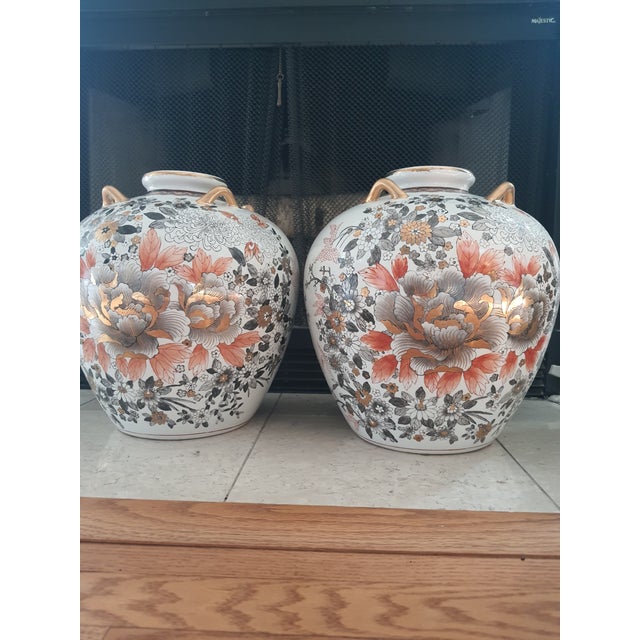 Chinese Mid 20th Century Chinese Porcelain Vases- Set of 2 For Sale - Image 3 of 6