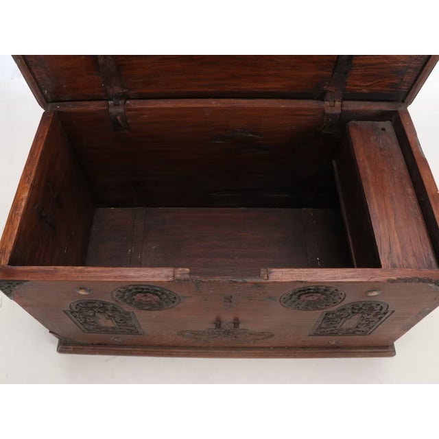 English 20th Century Anglo-Indian Carved Wood & Metal Storage Chest With Interior Till Box For Sale - Image 3 of 8