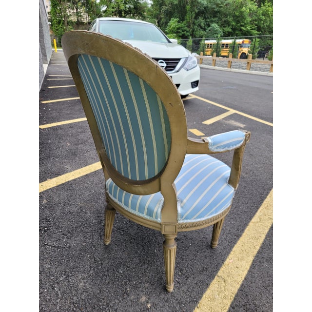 French Louis XVI-Style Painted Blue Silk Chair For Sale In New York - Image 6 of 10