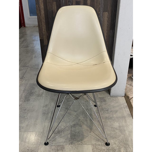 Off-White Vinyl Chair by Charles and Ray Eames for Herman Miller, 1950s For Sale - Image 9 of 15