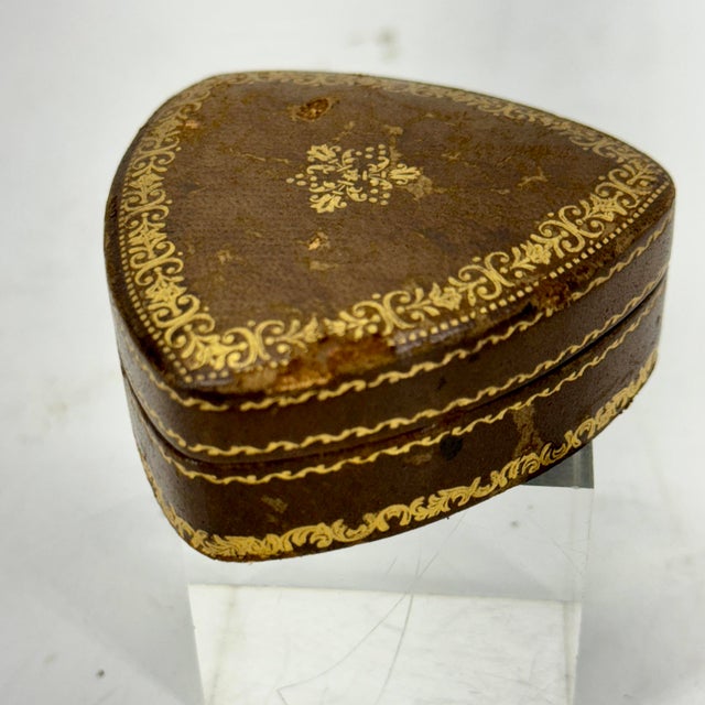 1920's Vintage Heart Shaped Italian Leather Box For Sale - Image 4 of 10